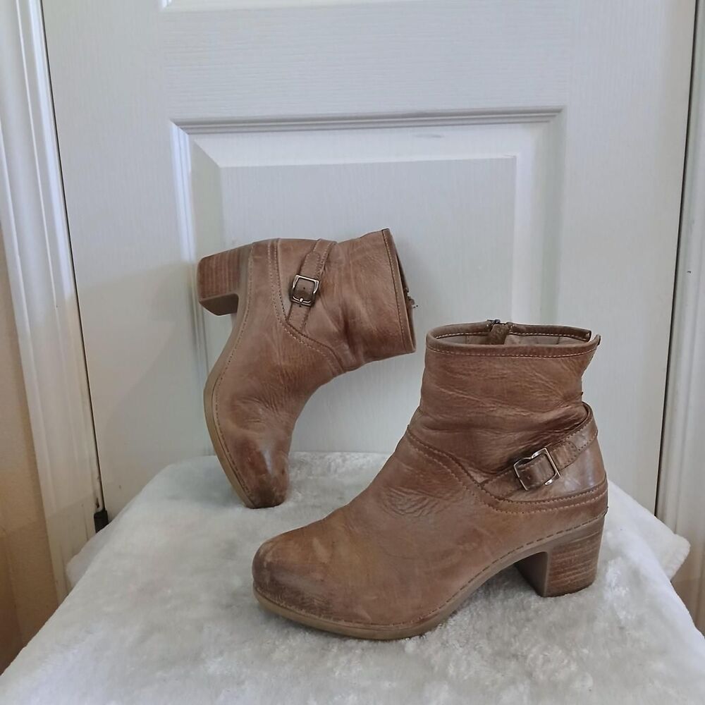 Dansko Hayley Tan Distressed Leather Ankle Boots 38 Boho Indie Preppy Comfort